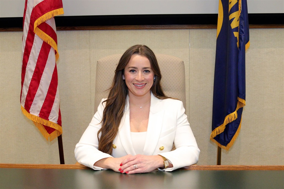 E. Dean - Horizontal-3.jpg