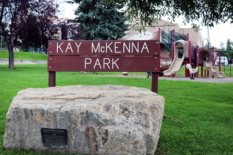 Rock and wood sign at Kay McKenna Park.